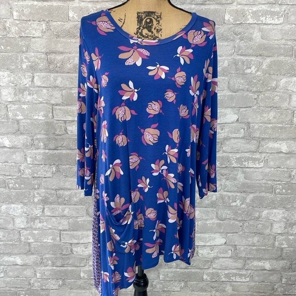 LOGO by Lori Goldstein Floral Asymmetrical Pocket Tunic